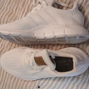 Adidas tennis shoes